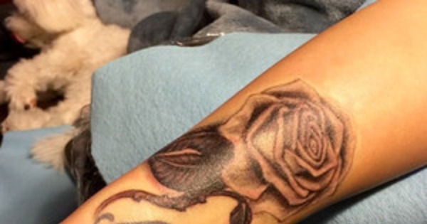 Demi Lovato Replaces Vagina Tattoo With A Rose E News